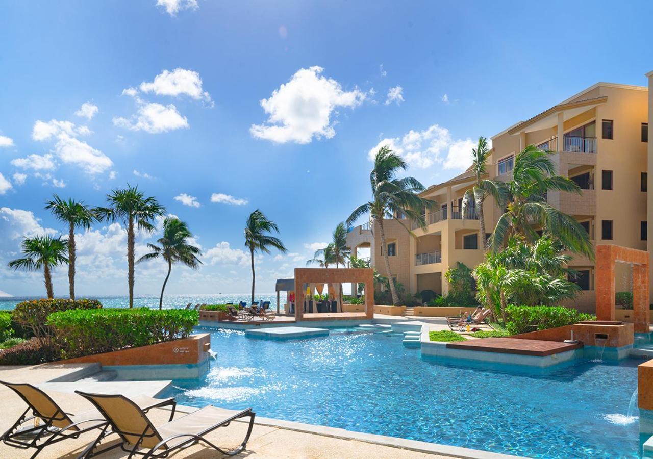 Condo Surf 405 - Luxury Oceanview Beachfront 3 Bedroom With Gym - At El Faro Condos Плая-дель-Кармен Экстерьер фото